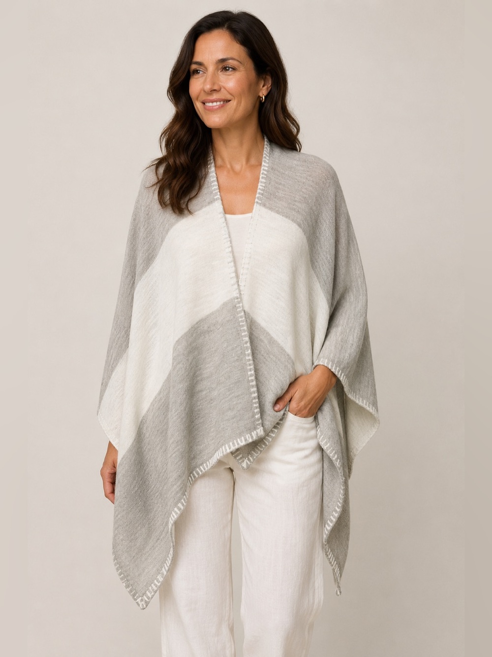 Mer-Sea & Co Classic Travel Wrap Shawl Poncho Grey Ivory Fringe OS - EUC